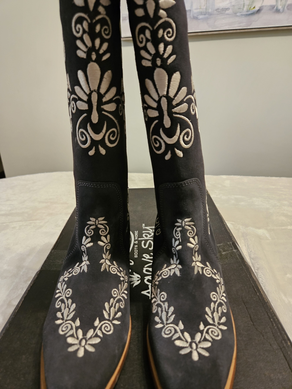 Agave Sky Charro Gray Suede  Embroidered Knee-High Women's Boots Size 10.5